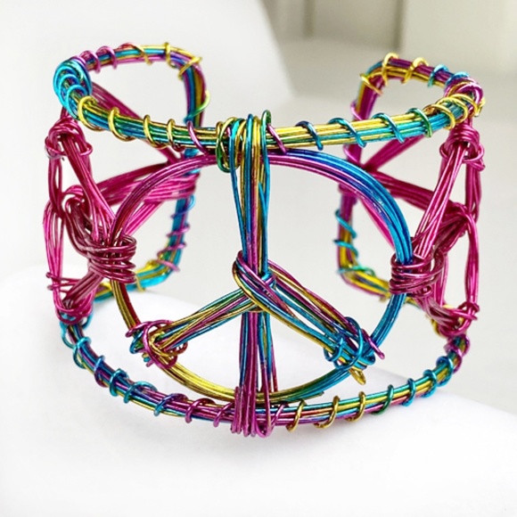 Anthropologie Jewelry - ANTHROPOLOGIE PEACE Wire Cuff